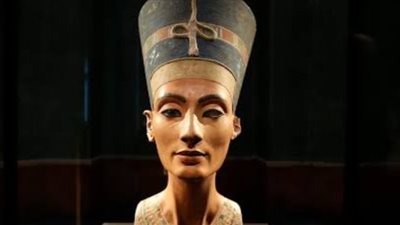 تشبه التي كانت ترتديها نفرتيتي.. العثور على مجوهرات مختبئة منذ 3000 عام