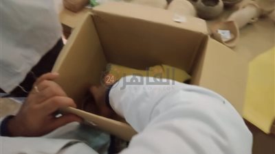 بحوزته 13 ألف عبوة مجهولة.. القبض على مالك مخزن مستحضرات تجميل بالسلام