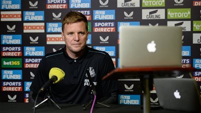 مدرب نيوكاسل يونايتد يحصد جائزة الأفضل لشهر فبراير في الدوري الإنجليزي