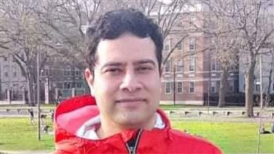 رئيس جامعة الإسكندرية يهنئ أستاذ بكلية صيدلة لـ اختياره ضمن العلماء الأعلى تأثيرًا مرجعيا بالعالم