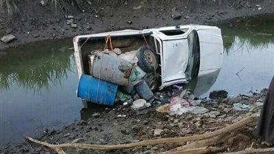 إصابة شخصين في انقلاب سيارة نقل بأسوان