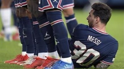 ميسي يعلق على جلوسه خلف الحائط.. ويكشف سبب رفض رقم 10 في باريس سان جيرمان