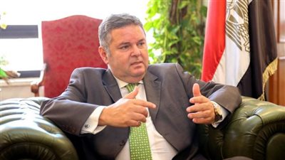 وزير قطاع الأعمال: تحويل أرض مصنع الحديد والصلب بحلوان إلى نشاط سكني | فيديو