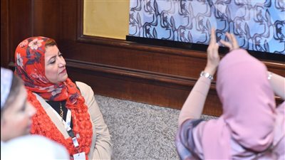 افتتاح المعرض الفني للفنانة السعودية الدكتور مها رضوي المحاضر بجامعة جدة بجامعة كفر الشيخ