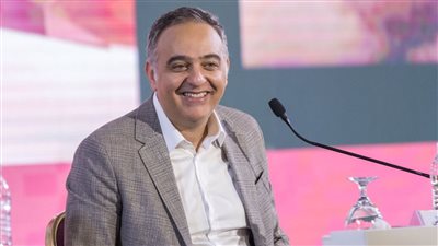 الناقد مجدي الطيب: محمد حفظي يتربح من منصبه كرئيس مهرجان القاهرة السينمائي لصالح أعماله