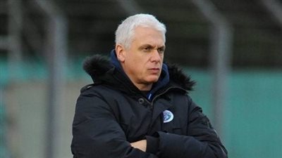 منافس مصر في المونديال.. مدرب بوركينا فاسو يرحل عن الفريق ومرشح لتدريب الجزائر 