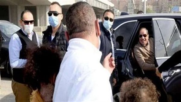 الرئيس مع عامل دليفري