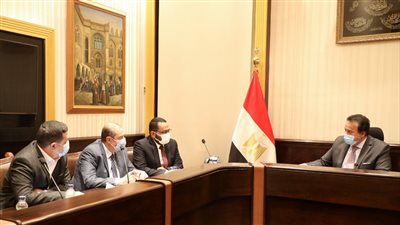 الصحة: مصر تتسلم 3 ملايين و900 ألف جرعة من لقاح أسترازينيكا نهاية ديسمبر الجاري