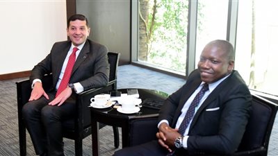 وزير الاستثمار التنزاني: الشركات المصرية تبذل جهودًا جبارة في مشروع سد نيريري