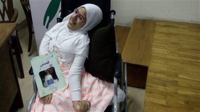 فنانة شاملة.. صفاء من ذوي الهمم تصل العالمية بمواهبها المتعددة | صور