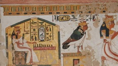 مركز تسجيل الآثار المصرية يوثق منظر من مقبرة نفرتاري بالأقصر 