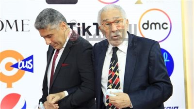 عبد الرحمن أبو زهرة ونجله على ريد كاربت حفل ختام مهرجان القاهرة | صور