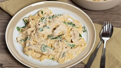 طريقة عمل مكرونة وايت دون فراخ في نصف ساعة فقط