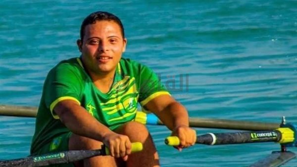 شهاب عادل بطل التجديف