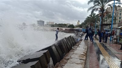 هيئة الأرصاد تكشف موعد انتهاء موجة الطقس السيئ وارتفاع الأمواج 