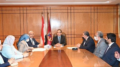 رئيس جامعة الفيوم: التربية للطفولة المبكرة تضم كوادر قادرة على تنفيذ برامج رعاية الأطفال