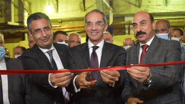 وزير الاتصالات ومحافظ