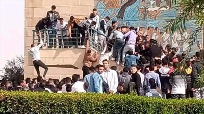 بث مباشر | تفاصيل إلغاء حفل أميرة البيلي بجامعة جنوب الوادي بسبب اختناق 11 طالبة نتيجة التزاحم 