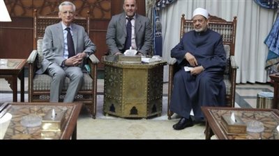 شيخ الأزهر: قلقون من تعمد بعض السياسيين الإساءة للإسلام كأداة لجلب الأصوات   