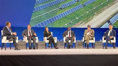 وزير البترول: الحد من الانبعاثات يتطلب زيادة مبادرات التعاون في مجال الطاقة المستدامة