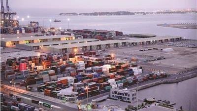 إغلاق مينائي السخنة والأدبية لسوء الأحوال الجوية 