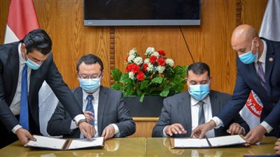 بروتوكول تعاون بين الصحة وهواوي لدعم الوزارة بـ 300 جهاز تابلت لتسهيل تسجيل تلقي اللقاح 