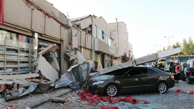 تطاير أسقف المحال التجارية نتيجة موجة الطقس السيئ في بورسعيد