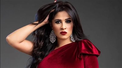 أسباب وأعراض مرض أكياس الشوكولاتة بعد إصابة ياسمين عبد العزيز به | فيديو جراف