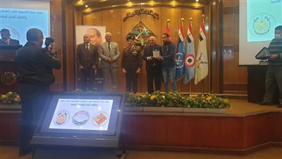 ختام دورة استراتيجيات الأمن القومي لأعضاء النقابات المهنية