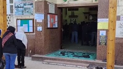 بث مباشر| صلاة الجنازة وتشييع جثمان والدة الإعلامية شافكي المنيري من مسجد مصطفى محمود