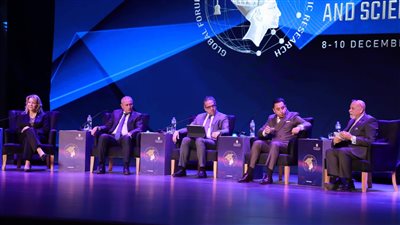 وزير التعليم العالي يشهد جلسة نقاشية بعنوان إمكانات التوظيف في عصر الأوبئة وما بعدها