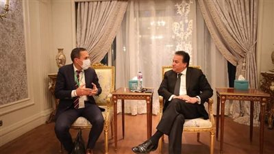 وزير التعليم العالي يلتقي وفد شركة السيفير لبحث التعاون في تحليل البيانات