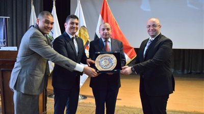 الرقابة الإدارية تنظم ندوة حول مكافحة الفساد والعدالة الانتقالية بجامعة بني سويف| صور