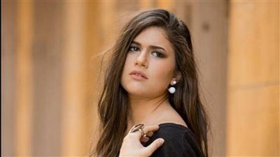 سلسلة ذهب ومبلغ مالي كبير.. القبض على المتهمة بسرقة الفنانة ديانا هشام بـ 6 أكتوبر 