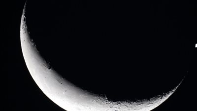 دعاء رؤية الهلال.. كلمات احرص عليها وردت عن سيدنا النبي