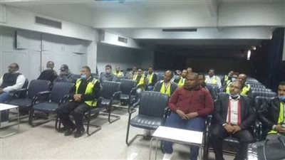 مستشفيات جامعة أسيوط تختتم فعاليات دورة تنمية مهارات اتصال رجل الأمن بالجمهور 