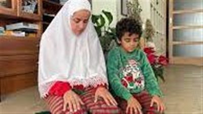 بسبب صورتها خلال الصلاة.. علا رشدي تتعرض للهجوم من متابعيها ومحمد العدل يعلق| فيديو جراف