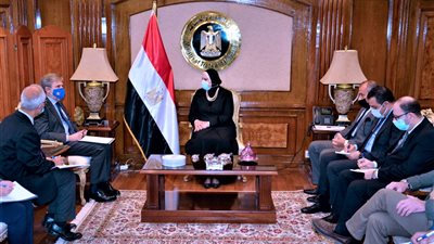 وزيرة الصناعة: 2.7 مليار دولار حجم الاستثمارات الإيطالية في مصر
