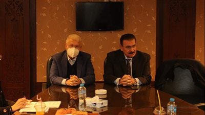 نقيب المهندسين يستقبل وفدا إفريقيا من دولتي أوغندا وتنزانيا