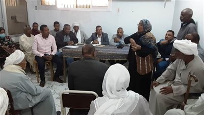 محافظ أسوان يتابع نتائج جلسات الاستماع بالقرى ضمن حياة كريمة