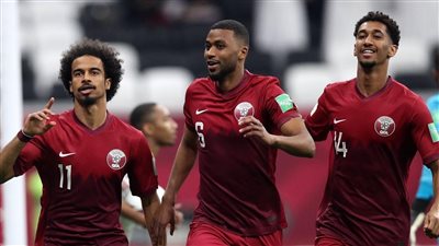 قطر تكتفي بخماسية الشوط الأول في الإمارات وتحجز مقعدها في نصف نهائي كأس العرب