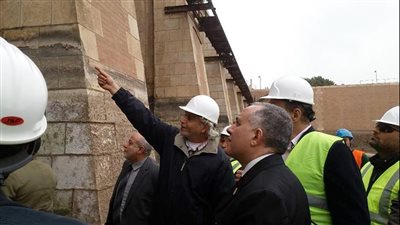 وزير الري يستعرض الموقف التنفيذي لتأهيل قناطر زفتى