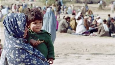 مقابل 104 دولارات.. أم أفغانية تبيع طفلها لـ شراء طعام للأسرة | فيديو جراف