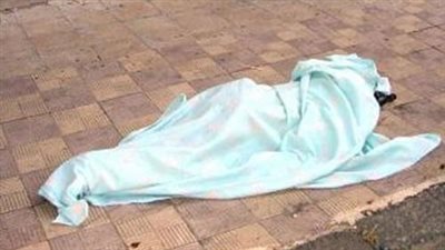 مريض نفسي يقتل زوجته أمام أطفالها ويلقى نفسه من الـ 11.. وشهود عيان: جلس على منشر الغسيل نص ساعة 