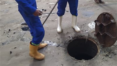 بتطهير المطابق والشنايش.. أحياء الإسكندرية تواصل استعداداتها للأمطار