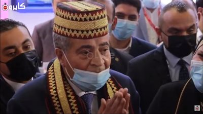 وزير التموين يظهر بـ الزي الإندونيسي الرسمي خلال معرض فوود أفريكا | فيديو