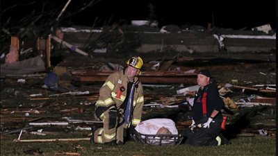 حصيلة ضحايا إعصار أمريكا تتخطى الـ100 شخص وحاكم الولاية: ننتظر معجزة