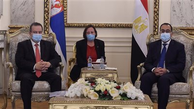 رئيس الوزراء يلتقي رئيس البرلمان الصربي ويرحب بتفعيل مجموعة الصداقة البرلمانية