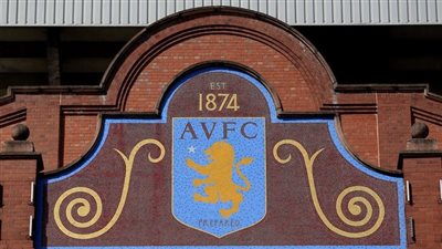 أستون فيلا يغلق مراكز التدريب بسبب انتشار فيروس كورونا