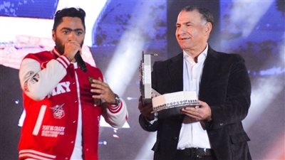 تامر حسنى وتقنية الهولوجرام لأول مرة بحفله في جامعة مصر للعلوم والتكنولوجيا | صور